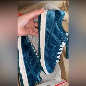 Nike Dunk Low 'Green Velvet’